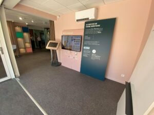 agence bancaire credit agricole cour cheverny moderne