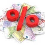 Quels sont les frais de change entre l'euro et le dollar à prévoir billets-euro-et-dollar-avec-symbole-pourcentage