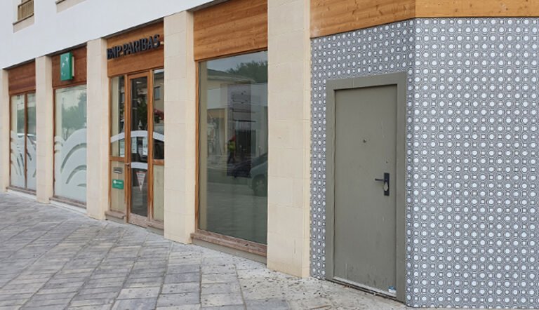 facade agence bancaire bnp paribas villenave dornon