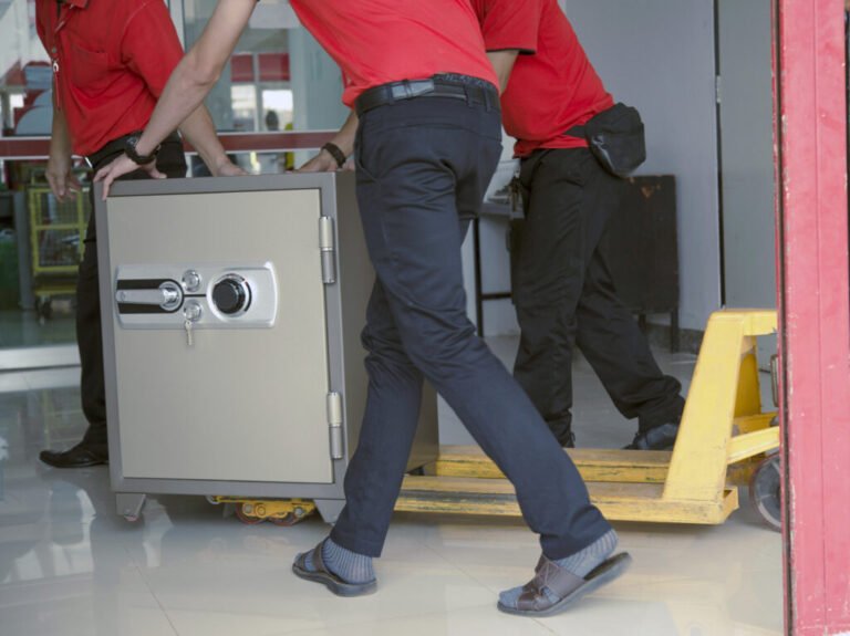 personne louant un coffre fort sans compte