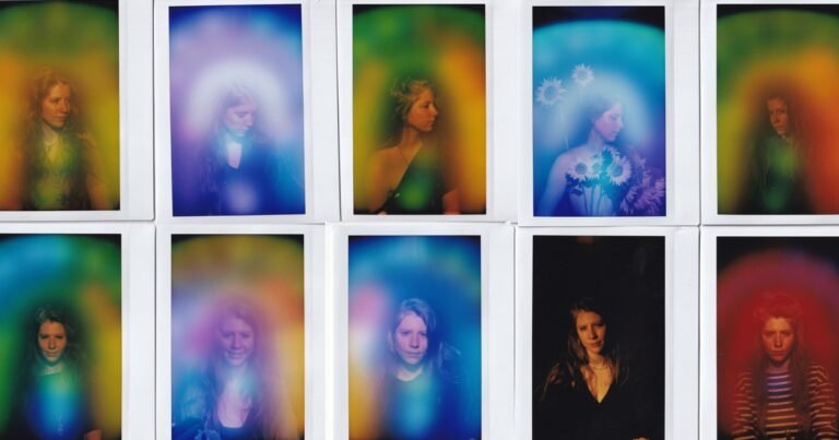 Ai-Je Droit Au Chèque Énergie Et Comment En Bénéficier 7 personne recevant un cheque energie colore