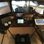 simulateurs-davion-cote-a-cote-moderne-et-vintage