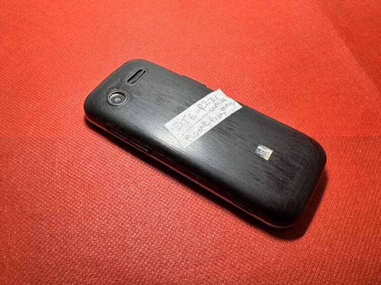 telephone portable avec carte sim orange visible